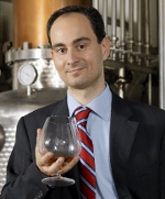 Elvio Bonollo distilleria botte e bicchiere_a